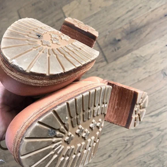 Frye Lace Up Tan Leather Boots women’s Sz 8 - Picture 8 of 14